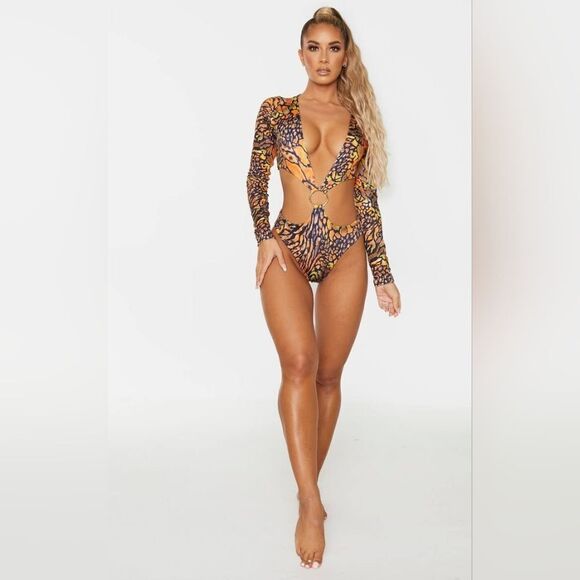 Prettylittlething   - Picture 1 of 7